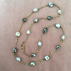  Tahisian pearl and 14K gold necklace.